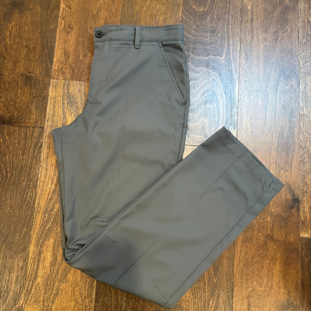 IZOD Golf Mens Slim Fit Flat Front Pants Gray‎ 34x34 Performance Stretch